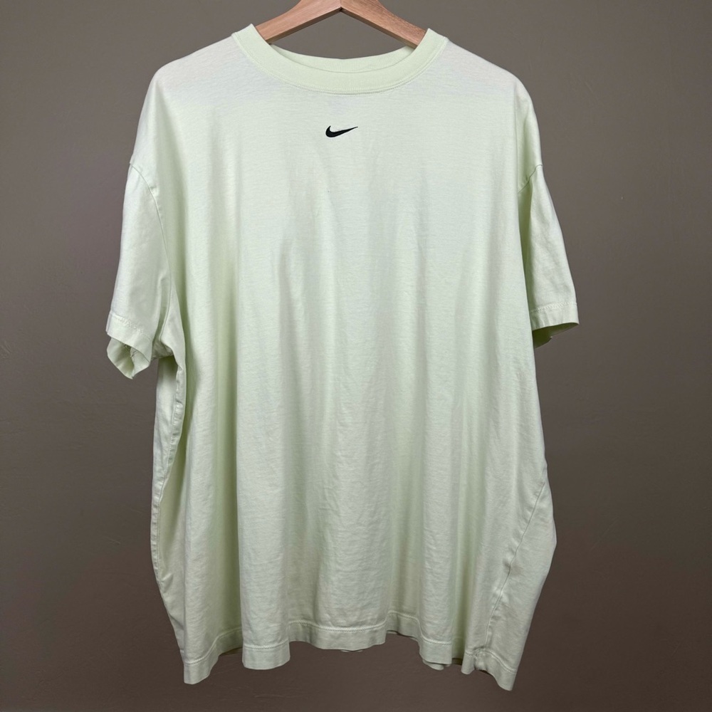 Nike Essentials Short Sleeve Tee